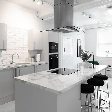 Luxury Apartment, Bradford