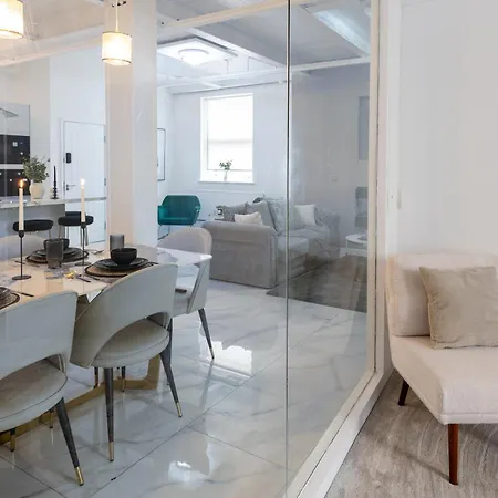 Luxury Apartment, Bradford